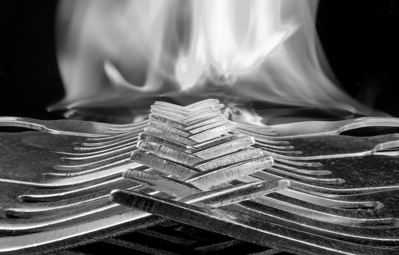 Vilki-i-ogon-Sayanogorsk-Dolinin.jpg Vilki-i-ogon-Sayanogorsk-Dolinin.jpg